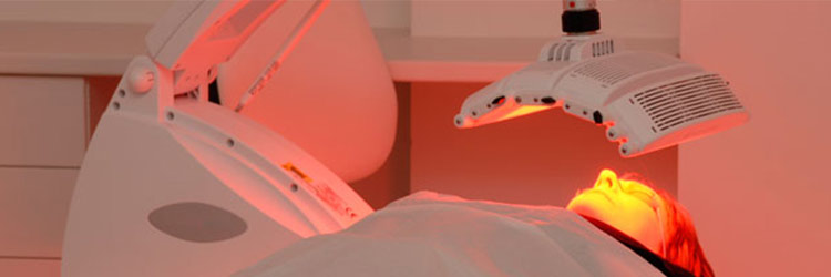 All You Need to Know About Photodynamic Light Therapy (PDT) that fights acne