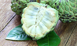 Custard apple and sugar mask