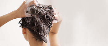 How to Wash Your Hair after Anti-Dandruff Application 