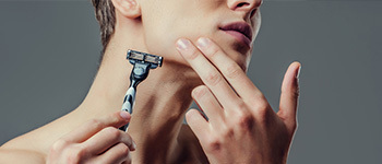 How do razors affect skincare for men