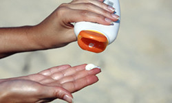 Common ingredients in chemical sunscreens