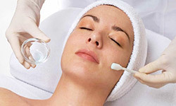 Glycolic Acid Peels